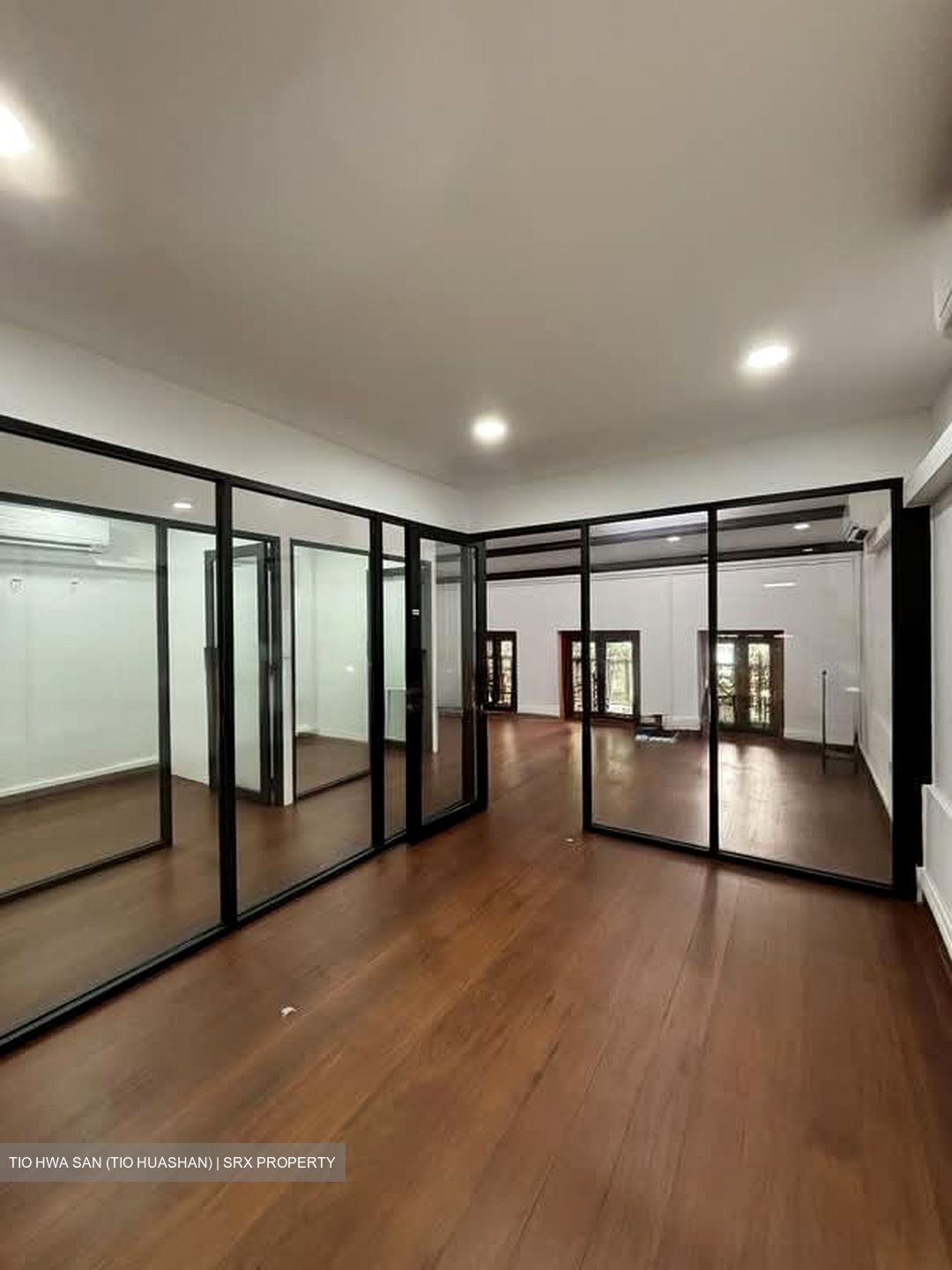 Stanley Street (D1), Shop House #574075281